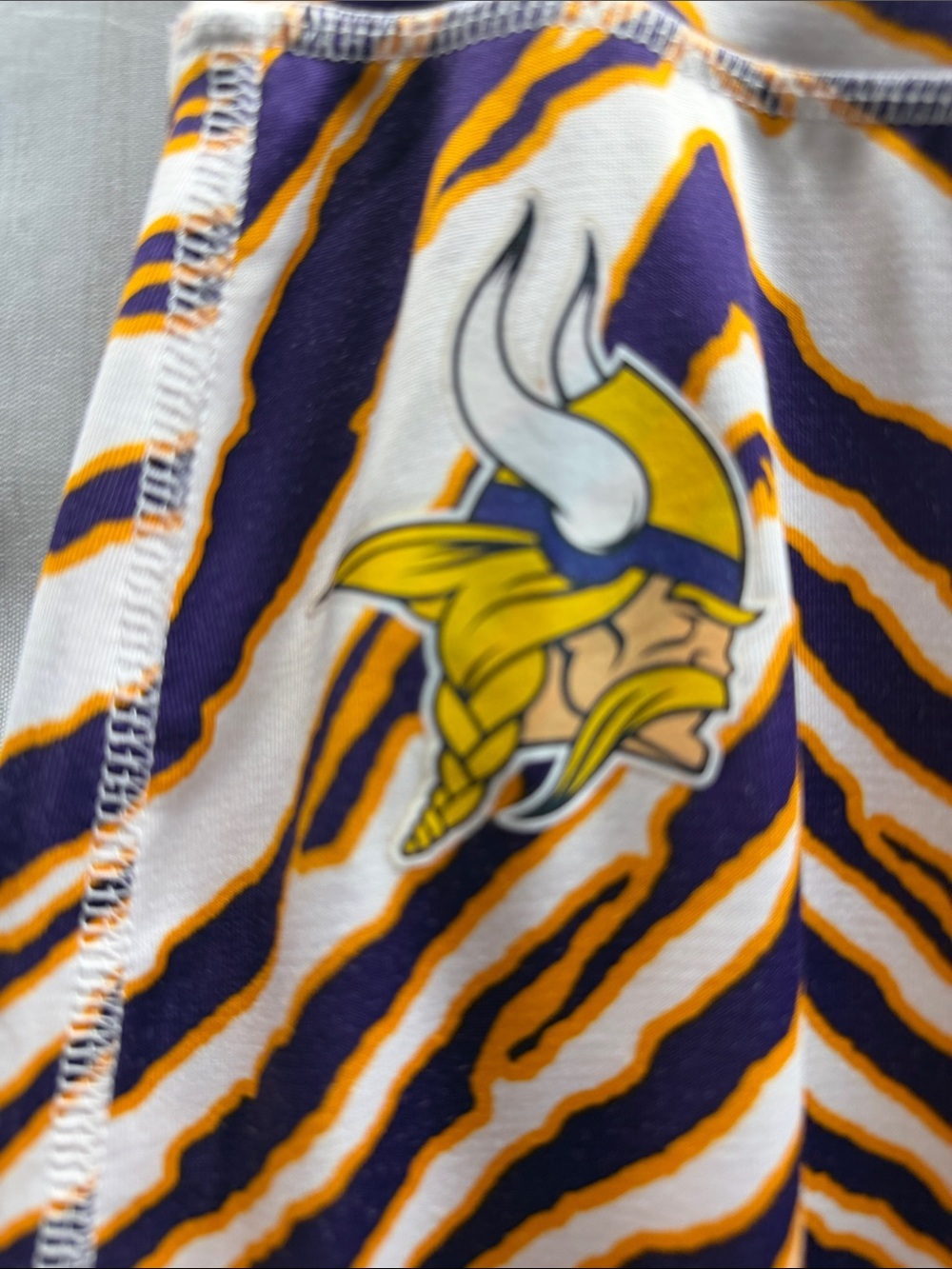 Majestic Zubaz Pants Minnesota Vikings Purple Gold Striped 90s Swag Pants XL - Picture 4 of 7